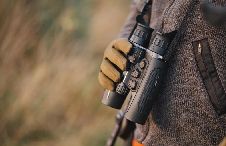 HikMicro Ultimate Vermin Bundle - Alpex 4K Lite LRF Day/Night Scope and Habrok 2.0 4K HE25L Thermal Binos