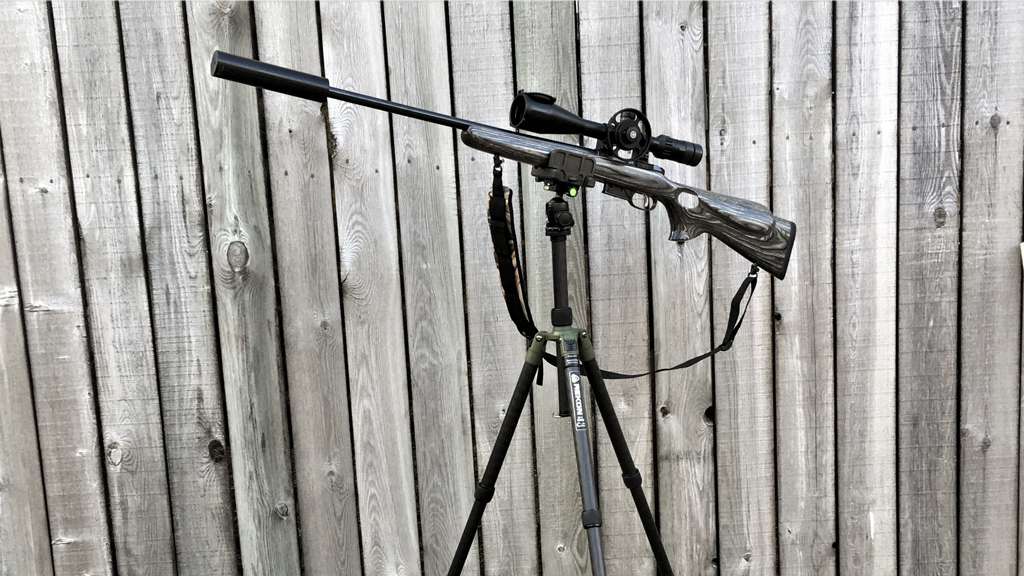 Rekon Tripod with Rifle