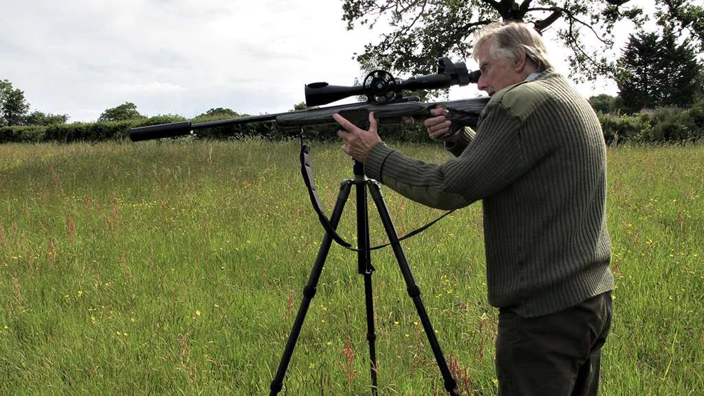 Mike Powell with Rekon Tripod