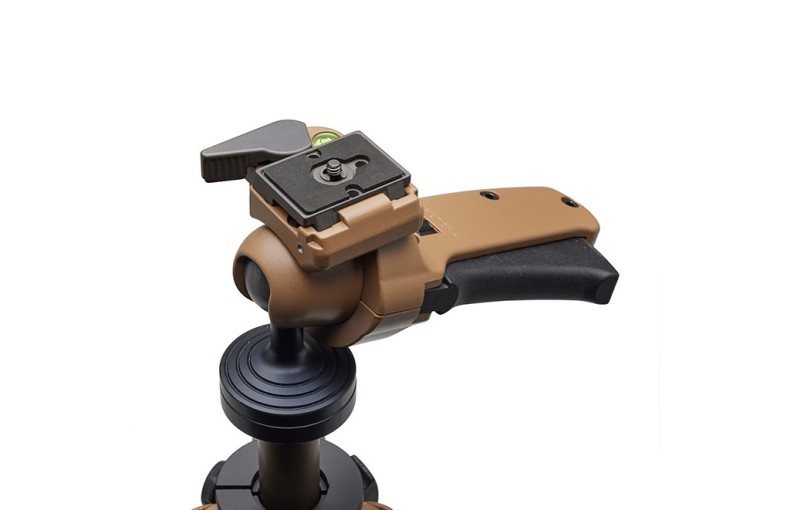 Manfrotto ALPHA S.H.O.T. Carbon Grip PRO Shooting Tripod