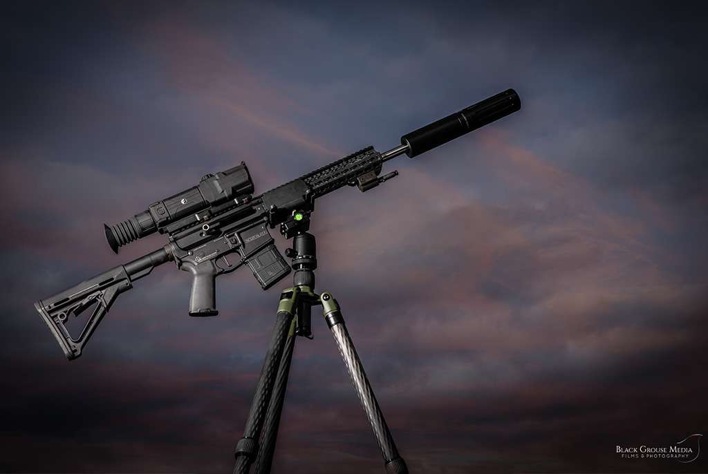 Rekon Tripod with Rifle